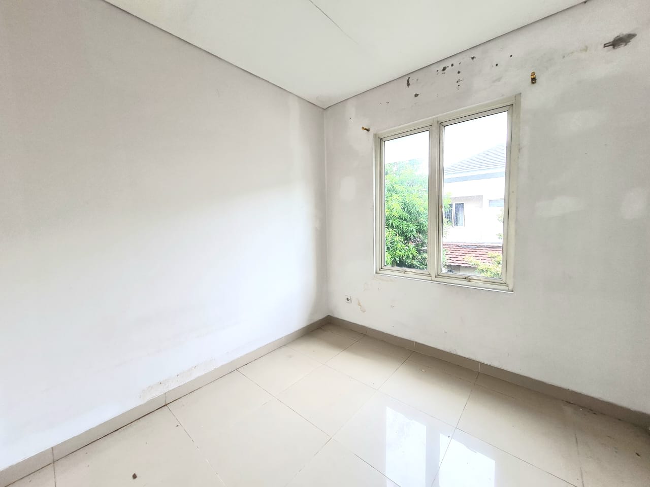 Dijual Rumah di Airlangga Grand Taruma Karawang